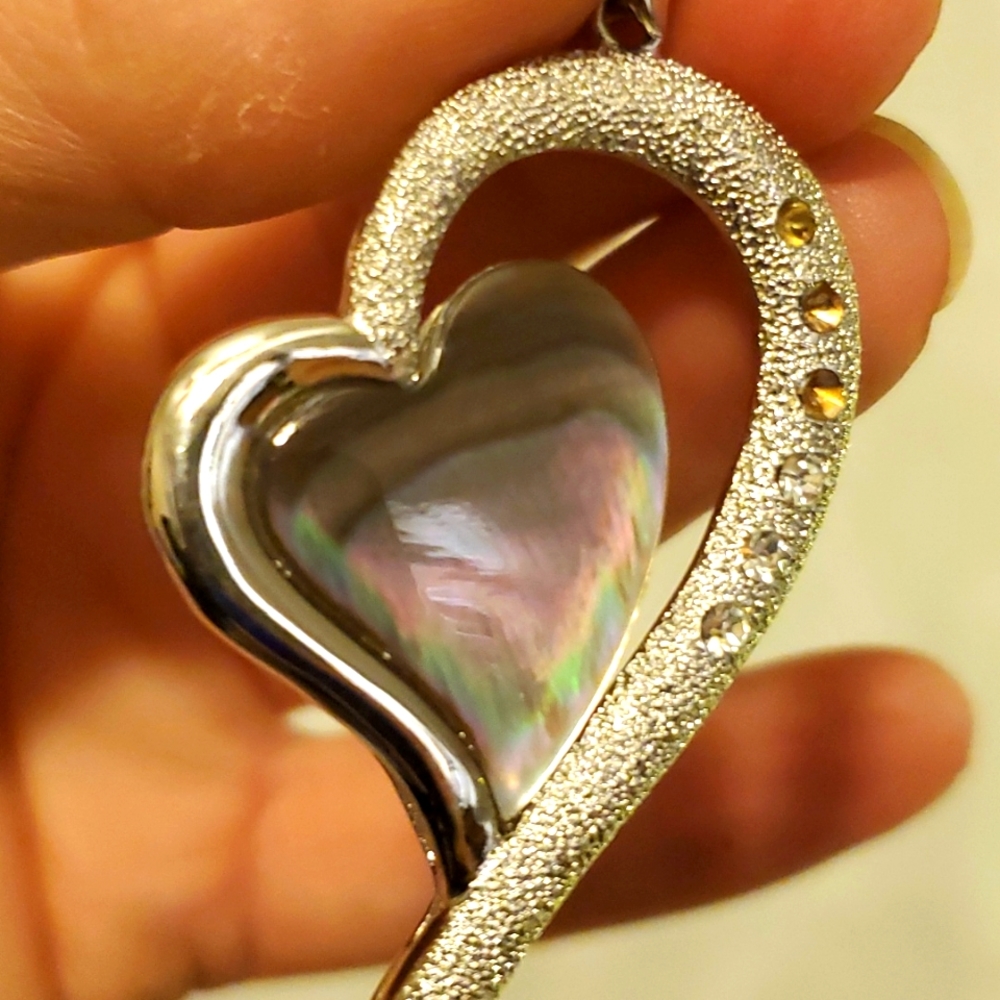 New Unique Wrapped Heart Shaped Abalone Shell Silver Pendant.
